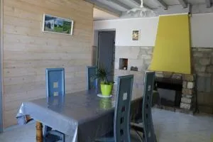 LE BON ABRI JURA - Châtillon