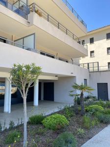 Appartements Cote Plage pied dans l'eau vue mer : photos des chambres