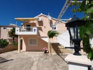 Apartments Škarpa 1601 - 罗戈兹尼察