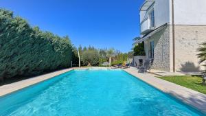 Villa Aylin 5-bed next to the sea 
