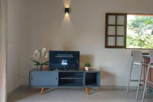 Sapeca - Novo Flat c Piscina, 50mts da praia, churrasqueira privativa, ar con, wi-fi, netflix, garagem