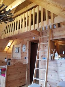 Lodges Shanti Lac Cabanes gites insolites et espace bien-etre Bordeaux : photos des chambres