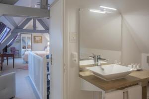 Hotels Hotel Spa - Au Charme Rabelaisien : photos des chambres