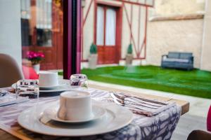 Hotels Hotel Spa - Au Charme Rabelaisien : photos des chambres