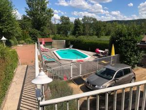 Maisons de vacances Maison/Gite familial dans le Jura a 200m du lac avec piscine privee : photos des chambres