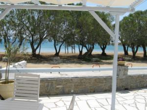 Logaras Beach Luxury Sea front House Paros Greece