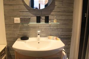 Charmant T2 refait à neuf Annecy centre et lac