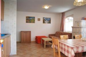 Appartamento Col Val di Fassa con giardino BAGNI RINNOVATI 2023