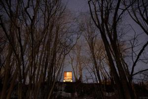 Hardanger Fjordtun TREETOPCABIN, nature, birds, silence, fjord and many nice hikes nearby