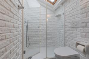 One-Bedroom Apartment room in LovelyStay - Distinctive & Unique Apartment next to Sé Cathedral of Lisbon - 5 min to Chiado