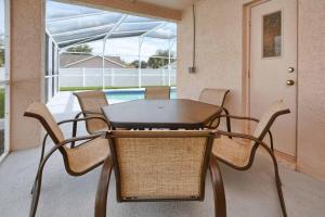 Indian Ridge- 4 Bedroom Pool Home- 2405Ir