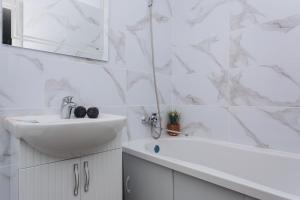 Apart-hotel I. Sirko New Building 8 floor