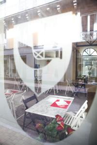 Hotels Hotel Le Roncevaux : photos des chambres