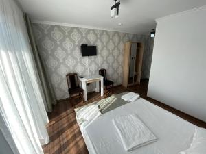Double or Twin Room room in Clisura Dunarii - Pensiunea Casa Creta