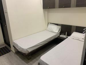 FabHotel Happy