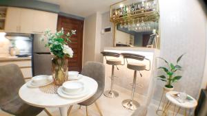 Horizons 101 Reality Condominium