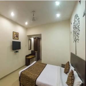Regency Square Hotel