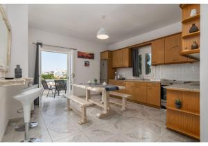 Sotos Comfort House