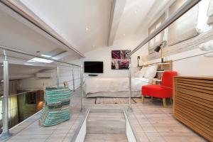 Appartements Superbe appartement loft vieil Antibes : photos des chambres