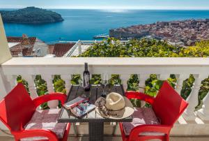 Amazing view Apartment and Rooms Dragan 