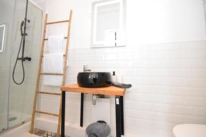 Appartements CHIC APPART DESIGN - HYPER CENTRE - TRAMWAY - FREE WIFI - leRelaisdOdile12 : photos des chambres