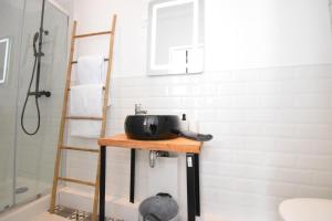 Appartements CHIC APPART DESIGN - HYPER CENTRE - TRAMWAY - FREE WIFI - leRelaisdOdile12 : photos des chambres