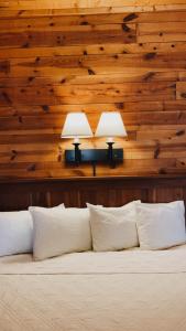 King Room room in Chama Trails Inn
