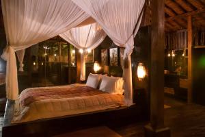 Villa Mahadevi 2 Ubud Jungle Retreat Joglo