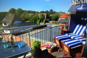 SONNIGE KUSCHELZEIT - Risum-Lindholm