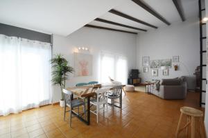 Beautiful spacious villa with private heated pool in Lajares