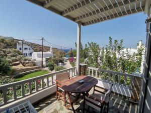 Elia Apartments Tinos Greece