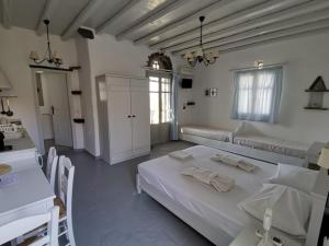 Elia Apartments Tinos Greece