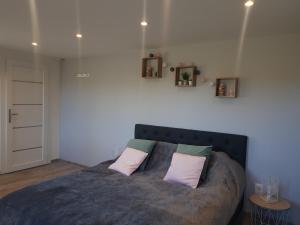 Maisons d'hotes Cocon au pied de la sainte-baume : Chambre Double avec Salle de Bains Privative