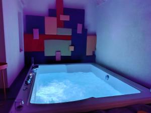 SUITES JACUZZI La Stratodda OSTUNI Torre Guaceto