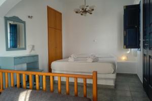 Coral Apartments Folegandros Greece