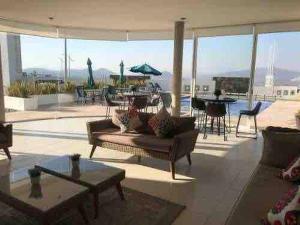 Luxury house withthe amenities Gym Seg Aa cal Pool Tv Wifi