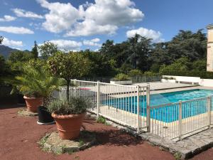 Appartements Charme et tranquillite, dans residence avec piscine, L’APARTE - SEJOURAIX : photos des chambres