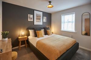 Host & Stay - Shipwrights