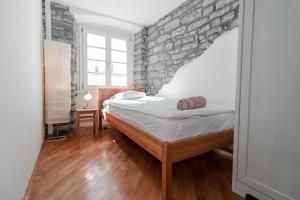 Apartments Artemus Music