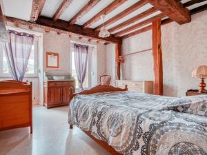 Maisons de vacances Authentic Cottage in Nouart near Forest : photos des chambres