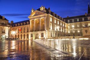 Appartements Le Faubourg-Raines - Chaleureux studio a 5mn de la gare : photos des chambres