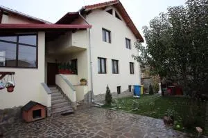 Maria*s Apartment! - 克里斯蒂安