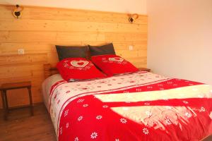 Chalets Chalet 8 personnes, face aux montagnes : photos des chambres