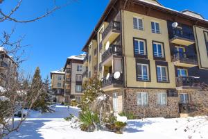 Hotel Bojur & Bojurland Apartment Complex