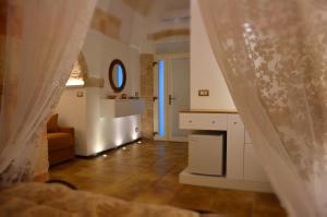 Gold White Exclusive House