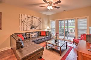 6 Mi to Boardwalk Condo with Pool in Myrtle Beach