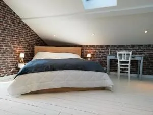 La Maisonnette au cœur de la plaine - Chalain-le-Comtal