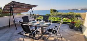 Apartment Karmen with sea view 