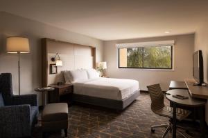 King Room room in Holiday Inn Santa Ana-Orange County Airport an IHG Hotel