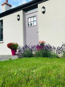 Lavender Cottage - 2 Bedroom Home